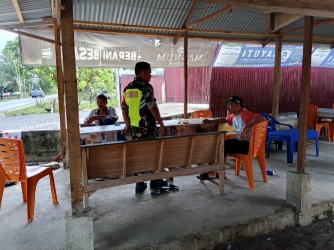 
					Komsos Babinsa di Gampong Baro