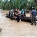TNI Sigap Evakuasi Warga Terdampak Banjir dan Longsor di Wilayah Barat Selatan Aceh