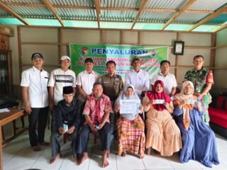 Kodim 0428/MukoMuko,Hadiri Penyaluran Pembagian BLT-DD Ta. 2025, di Desa Mekar Mulya Kecamatan. Penarik, MukoMuko