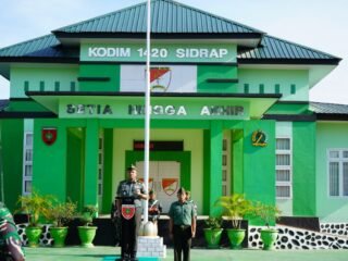 DANDIM SIDRAP MEMIMPIN UPACARA PENGIBARAN BENDERA 17-AN DESEMBER 2025 DI MAKODIM SIDRAP