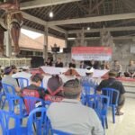 Babinsa Desa Bangbang Koramil 1626-03/Tembuku Hadiri Forum Sipandu Beradat Desa Adat Cepunggung Tahun 2025