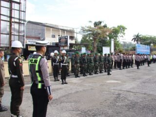 Anggota Kodim 1412/Kolaka Ikuti Apel Gelar Pasukan Operasi Kepolisian Terpusat Lilin Anoa 2025