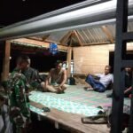 Sinergi TNI dan Warga: Babinsa Pekat Aktif Awasi Keamanan Lingku