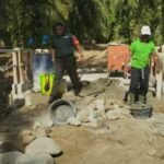 Kodim 0428/MukoMuko, Melaksanakan Pengecekan dan Pantauan Bersama Pemdes, Pembuatan Jembatan Mini Penghubung Jalan Usaha Tani, di Desa Batu Ejung MukoMuko