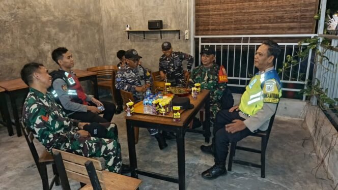 
					Gelar Pengamanan Ibadah Perayaan Natal, Koramil Nusa Penida Tegaskan Komitmen TNI Hadir Bagi Masyarakat