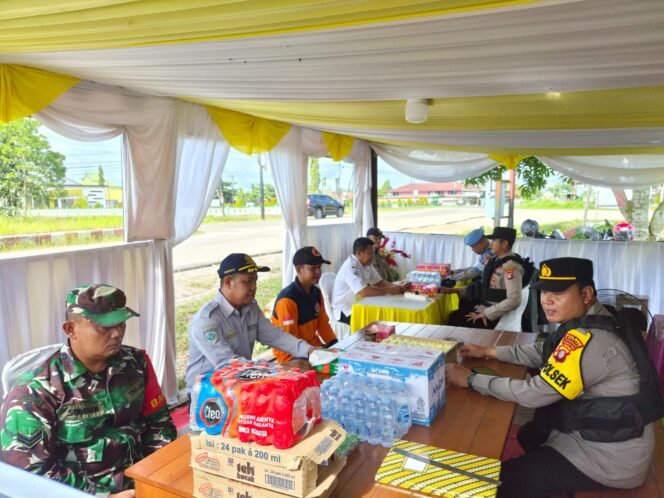 
					Jaga Situasi Tetap Kondusif Jelang Pergantian Tahun 2026, Personel Kodim 1015/Sampit Bersama Polri Gelar Pengamanan Terpadu