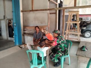 Babinsa 1203-04/ Simpang Hulu Ajak Warga Batu Daya Bersinergi Dukung Program Pemerintah