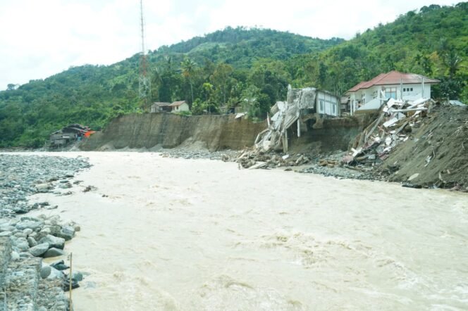
					Fokus Infrastruktur, Danrem 012/TU Cek Kerusakan Jalan dan Jembatan di Beutong Ateuh