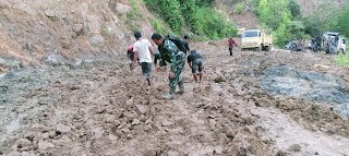 Jajaran Korem 012/TU Bersinergi dengan BNPB Perbaiki Jalan Abdya–Gayo Lues