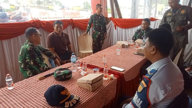 
					Sinergi TNI–Polri: Dandim 1005/Barito Kuala Dorong Pengamanan Humanis dan Profesional di Simpang 4 Handil Bakti