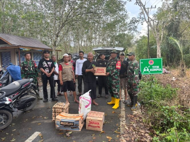 
					Koramil 1006-03 Simpang Empat Ringankan Beban Warga Terdampak Banjir