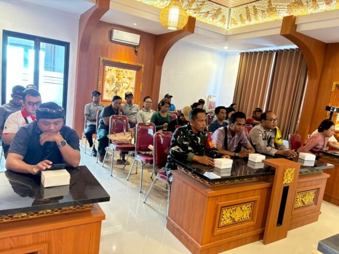 
					Sinergi TNI Dan Pemdes, Babinsa Tonan Atensi Musdes Penetapan Warga Penerima BLT DD 2026