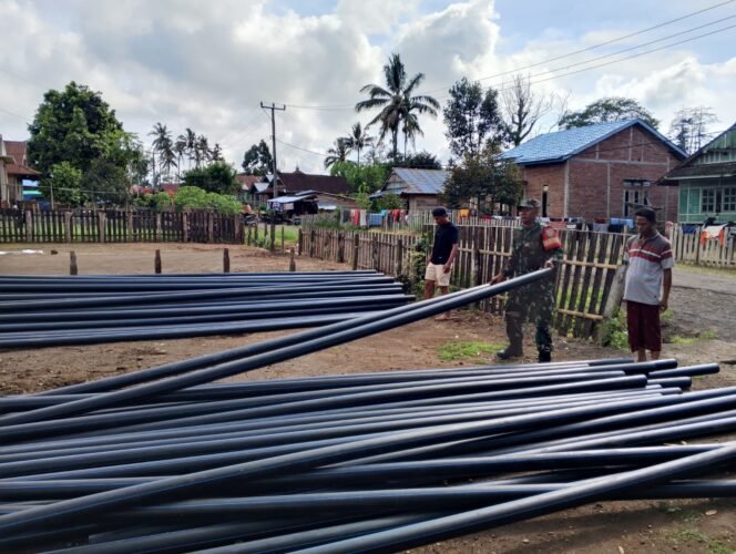 
					Dana Desa 2026, Babinsa Turut Sukseskan Jaringan Air Bersih di Dusun Nusantara