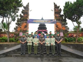 Pendam IX/Udayana Gelar Ziarah Rombongan Dalam Rangka HUT ke-75 Penerangan TNI AD