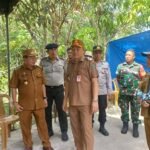 Wujud Kepedulian TNI, Babinsa Koramil Kapuas Barat Dampingi Penyerahan Bantuan Korban Kebakaran
