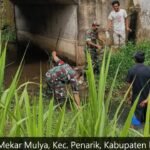 Ciptakan Kondisi Sehat dan Aman, Kodim 0428/MukoMuko Bersama Warga Antisipasi Terjadinya Banjir