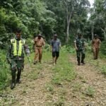 Pjs. Danramil 03/Katikutana Tinjau Rencana Pembangunan Jembatan