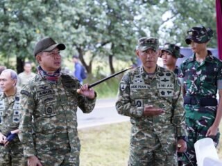 Panglima TNI Tinjau Yonif TP 890/Gardha Sakti di Garut, Jawa Barat