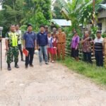 Babinsa Koramil 03/Katikutana Kawal Pengukuran Tanah Warga di Umbu Ratu Nggay Barat