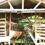 Dukung Ketahanan Pangan di Bidang Peternakan, Kodim 0428/MukoMuko Sambangi Peternakan Kambing di Desa Binaannya