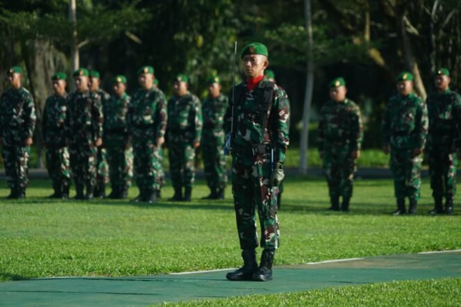 
					Upacara Bendera Mingguan, Korem 012/TU Perkuat Disiplin dan Jiwa Kebangsaan
