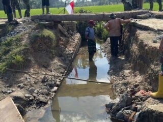 Yonif 117/KY Hadir Tingkatkan Akses Transportasi Warga Rantau