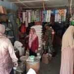 Babinsa Lakukan Pengecekan Pasar dan Harga Sembako di Kecamatan Jaya