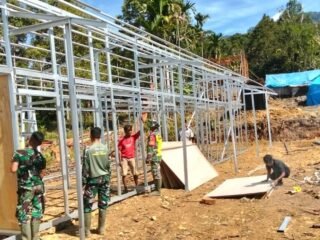 Korem 012/TU Pastikan Pembangunan Huntara Berjalan Lancar dan Tepat Waktu