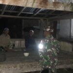 Babinsa Ajak Warga Dusun Bhineka Tingkatkan Kewaspadaan Lingkungan