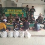 Taburan Berkah di Hari Jumat, Koramil 412-08/ABT Sambangi Santri Ponpes Tarbiyatul Asnah