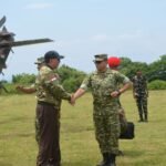 Dandim 1614/Dompu Sambut Kedatangan Menhan RI Saat Tinjau Yonif TP 875