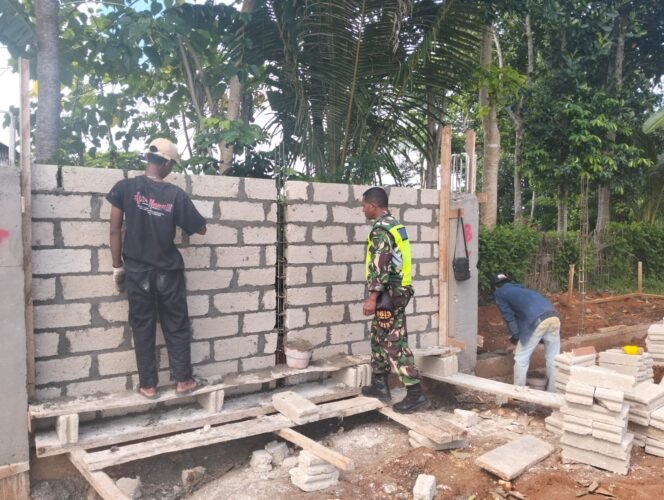 
					Wujud Pendampingan Wilayah, Babinsa Pantau Proyek Koperasi Desa