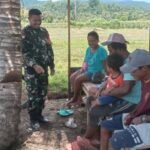 Komsos Produktif, Babinsa Serui Dukung Ketahanan Pangan Kampung Panduami