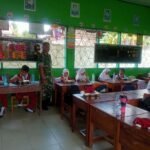 Wujudkan Generasi Emas, Babinsa Kodim 1420/Sidrap Kawal Ketat Distribusi Makan Bergizi Gratis