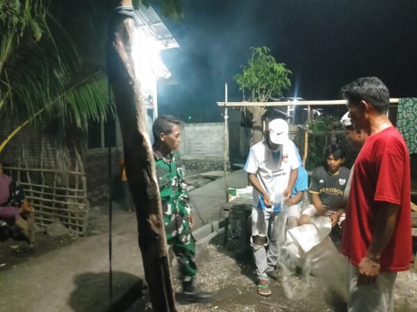 Ronda Malam Humanis, Babinsa Wawonduru Bangun Komunikasi dengan Remaja