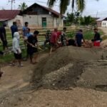 Satgas TMMD 127 Kodim 1417/Kendari dan Warga Sambuli Kompak Percepat Pembangunan Jembatan