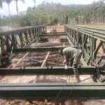 TNI Lanjutkan Pengecetan TK Negeri Pembina Langkahan Pascabanjir