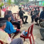 Hangatnya Kebersamaan: Satgas TMMD 127 Bangun Kedekatan dengan Warga Sambuli Lewat Komsos