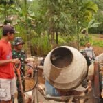 Mesin Molen Bantu Efisiensi Pembangunan Siring Jalan di Desa Tri Buana