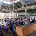 Babinsa Desa Tembuku Hadiri Kegiatan Bulan Bahasa Bali VIII Tahun 2026 di Banjar Tembuku Kaja