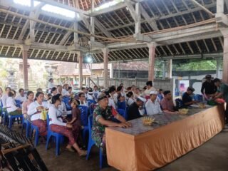 Babinsa Desa Tembuku Hadiri Kegiatan Bulan Bahasa Bali VIII Tahun 2026 di Banjar Tembuku Kaja