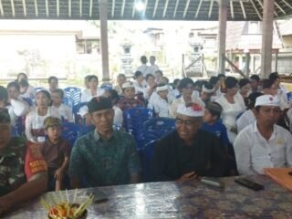 Dukung Pelestarian Budaya, Babinsa Bebalang Hadiri Bulan Bahasa Bali VIII Tahun 2026