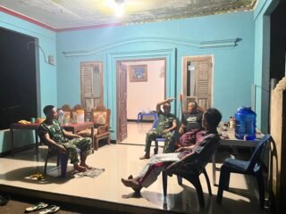 Pererat Kemanunggalan, Satgas TMMD Laksanakan Anjangsana ke Rumah Warga Usai Bekerja