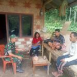 Komsos Babinsa Pererat Silaturahmi Dengan Warga Desa Ngadu Bolu