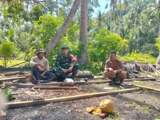 Gelar Komsos, Babinsa Bunga Mekar Himbau Warga Pendatang Jaga Hubungan harmonis Dengan Warga Setempat