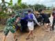 Tak Kenal Lelah, Satgas TMMD Sigap Bantu Mobil Warga Tersangkut di Jalan Berlumpur