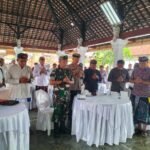 Kuatkan Sinergitas Lestarikan Adat, Babinsa Semarapura Kauh Atensi Pengukuhan Bendesa Adat Dan Prajuru