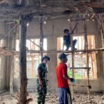 Wujud Kepedulian Sosial, Satgas TMMD 127 Bantu Pembangunan Masjid Bersama Warga