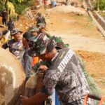 Sigap Perbaiki Mesin Molen, Satgas TMMD Pastikan Pekerjaan Pembangunan Tetap Berjalan di Kotawaringin Timur