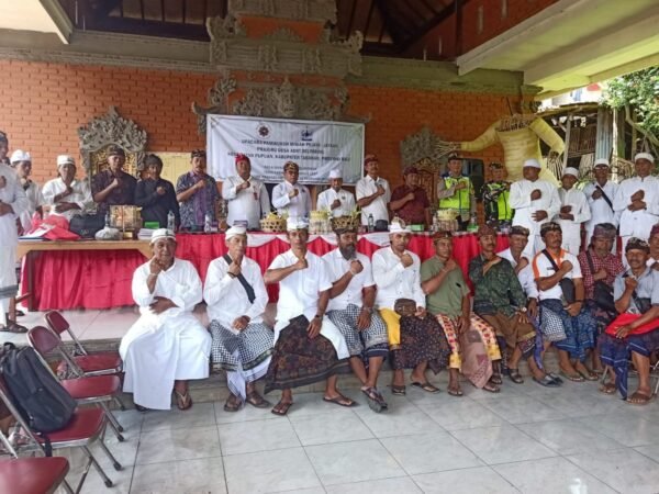 Perkuat Tata Kelola Adat, Babinsa Belimbing Hadir dalam Pengukuhan dan Mejaya-Jaya Bendesa Adat